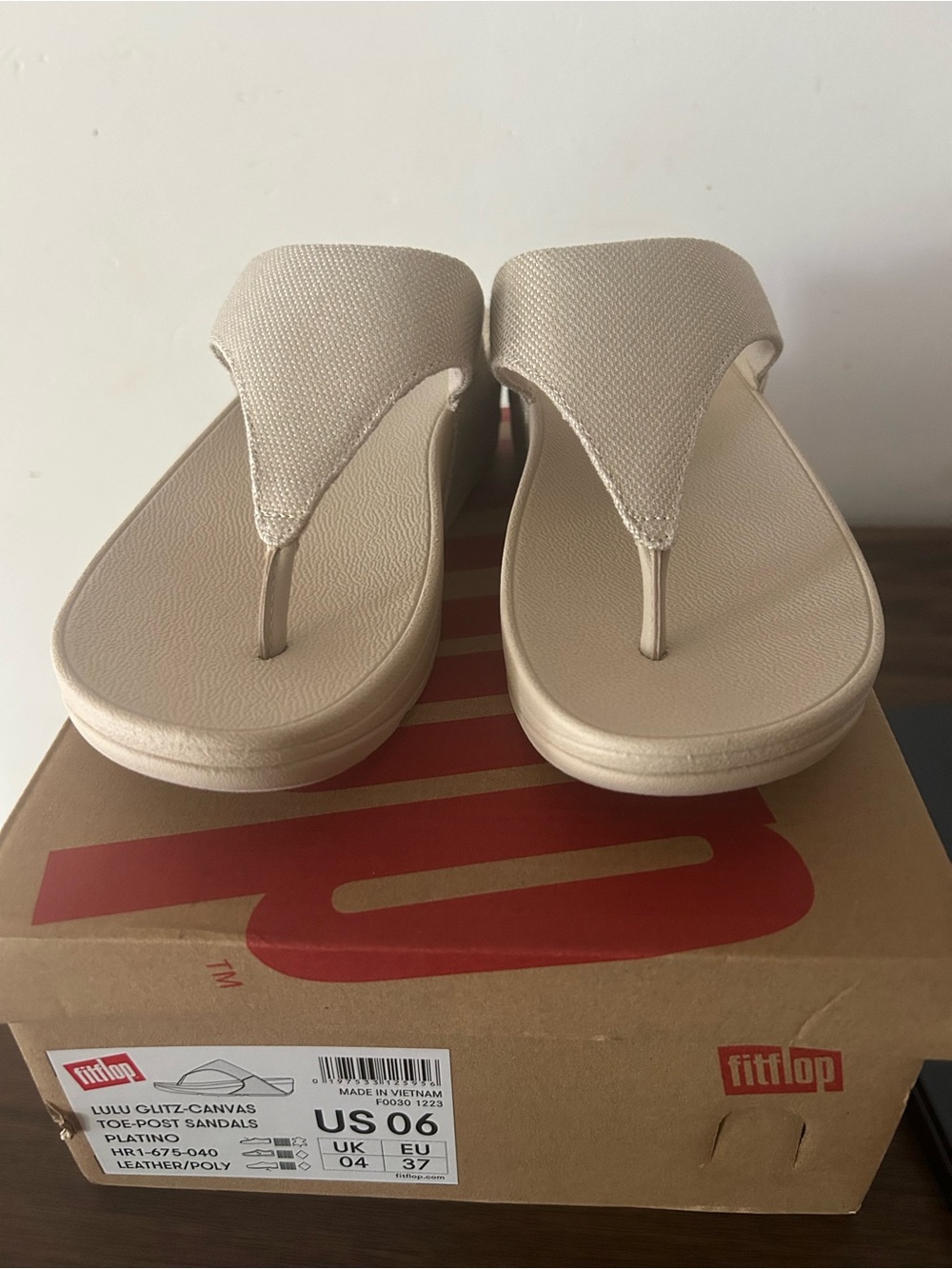 FitFlop Lulu Thong Sandals